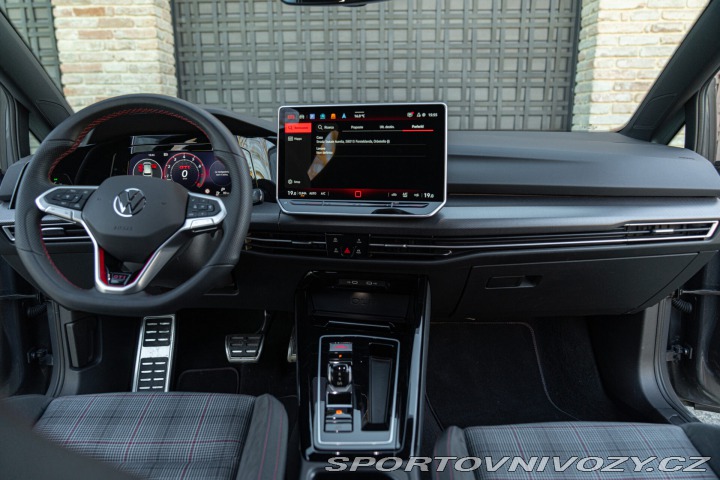 Volkswagen Golf GTI 2025