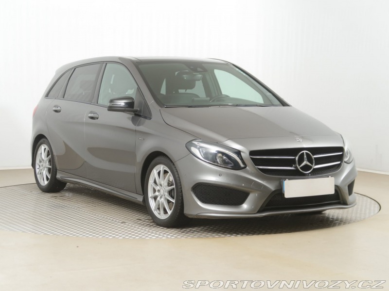 Mercedes-Benz Ostatní modely B AMG line B 220 4MATIC