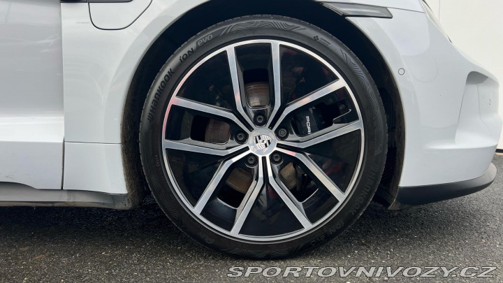 Porsche Taycan 4S 2024