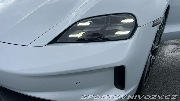 Porsche Taycan 4S 2024