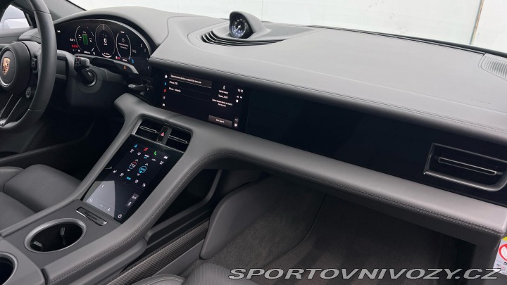 Porsche Taycan 4S 2024