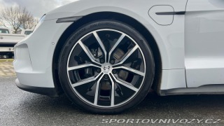 Porsche Taycan 4S 2024