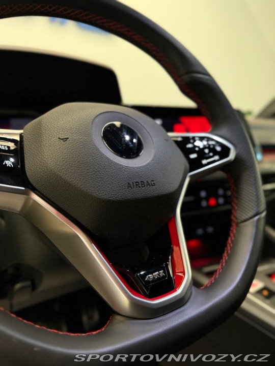 Volkswagen Golf 2.0 TSI GTI DSG 180kW/24 2021