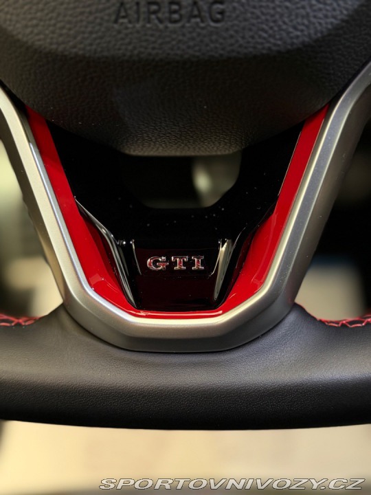 Volkswagen Golf 2.0 TSI GTI DSG 180kW/24 2021