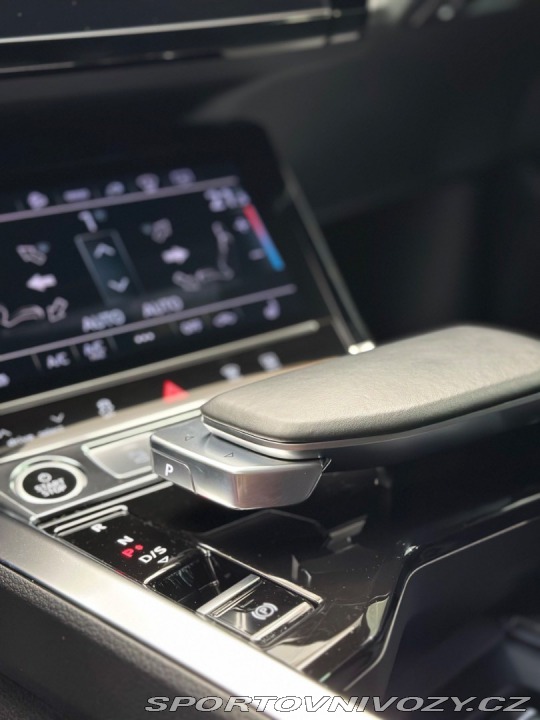 Audi Ostatní modely E-tron  55 quattro S line 2023