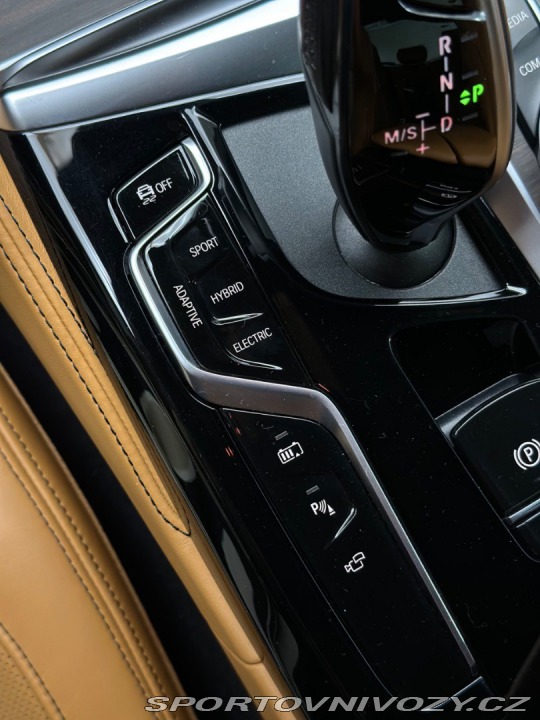 BMW 5 545e xDrive M Sport / La 2021