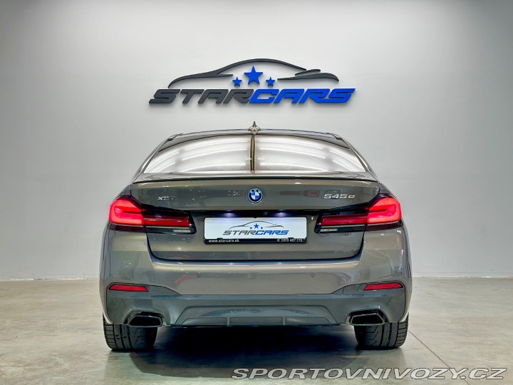 BMW 5 545e xDrive M Sport / La 2021