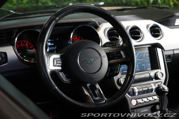 Ford Mustang GT*5.0*V8*A/T*CARPLAY*KAM 2017