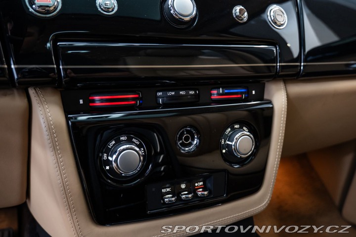 Rolls Royce Phantom 360/Vyhřívaná sedadla 2015