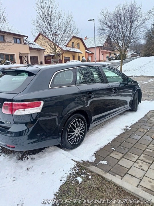 Toyota Ostatní modely Avensis 2,0   D-4D 93 kw 2011
