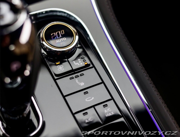 Bentley Continental 4.0 V8 440 KW 4x4| Nočné 2020