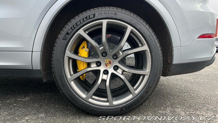 Porsche Cayenne Turbo 2019