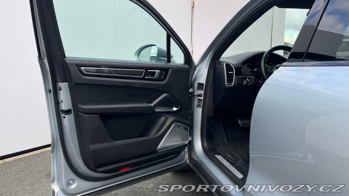 Porsche Cayenne Turbo 2019