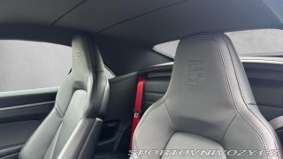 Porsche 911 Carrera 2025