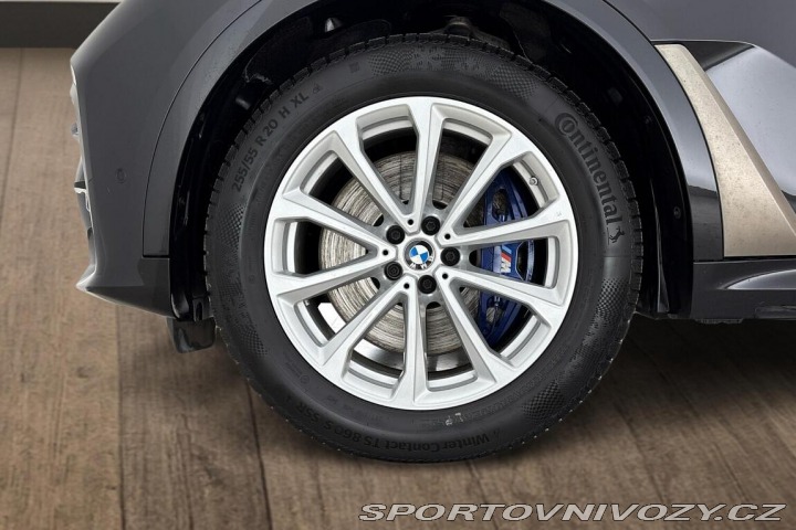 BMW X7 M50i 2021