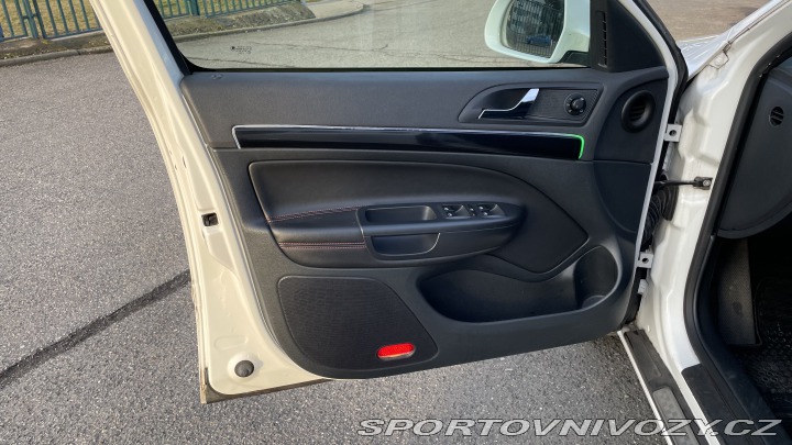 Škoda Octavia RS 2.0TDI RS DSG NAVI 2012