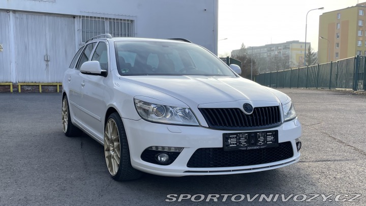 Škoda Octavia RS 2.0TDI RS DSG NAVI 2012