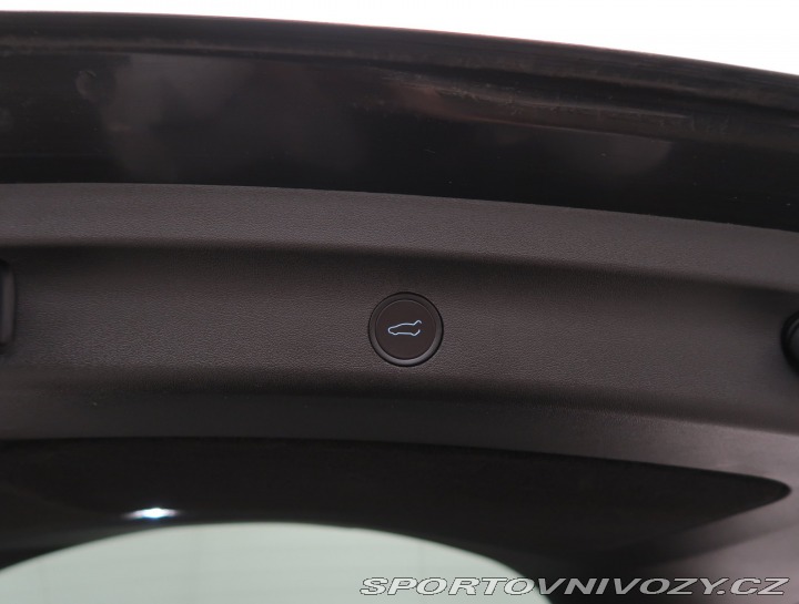 Tesla Model Y Long Range AWD 79kWh 2024