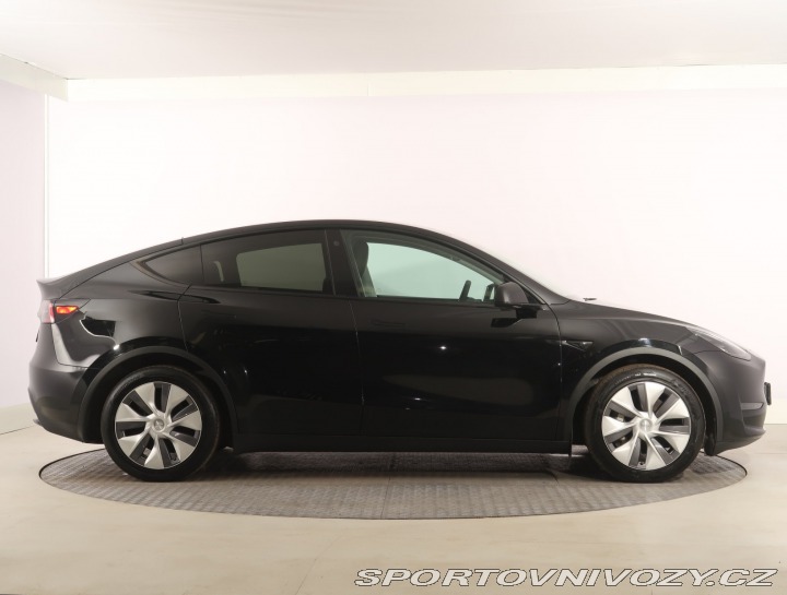 Tesla Model Y Long Range AWD 79kWh 2024