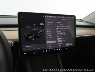 Tesla Model Y Long Range AWD 79kWh 2024