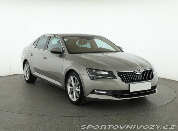 Škoda Superb 2.0 TSI 2015