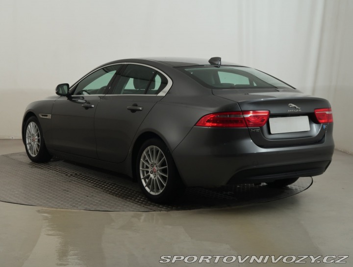 Jaguar XE E-Performance 2019