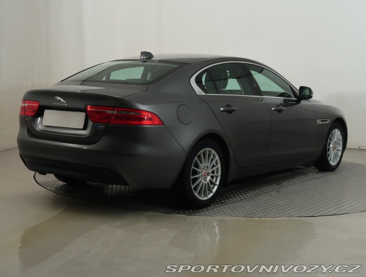 Jaguar XE E-Performance 2019