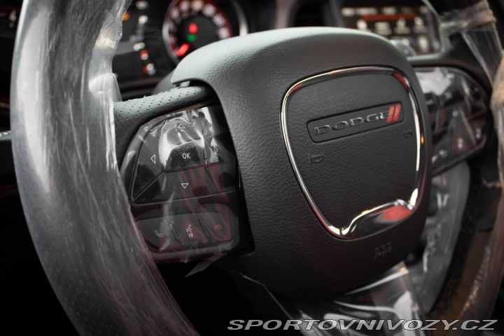 Dodge Challenger SRT 6.4 HEMI NOVÝ / FINA 2026