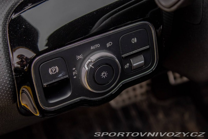 Mercedes-Benz A 180 benzín / AMG Line / 2019