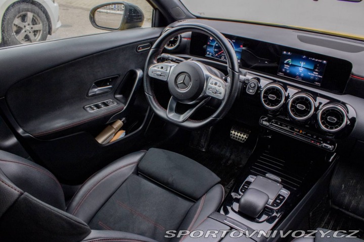Mercedes-Benz A 180 benzín / AMG Line / 2019