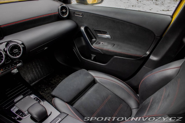 Mercedes-Benz A 180 benzín / AMG Line / 2019