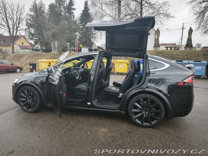 Tesla Model X  2018