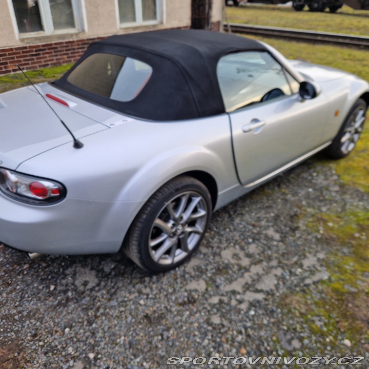 Mazda MX-5  2005