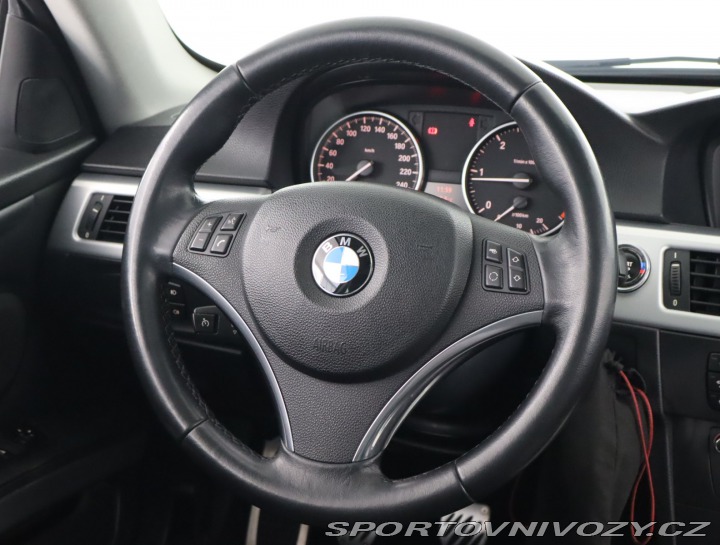 BMW 3 320 d 2011