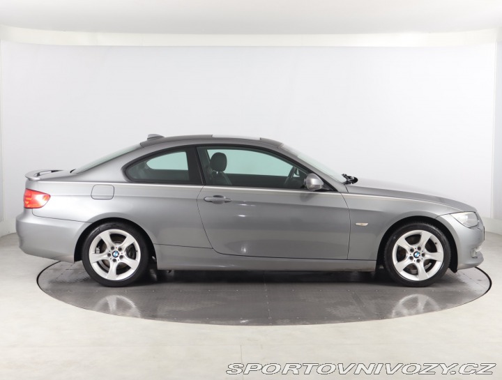 BMW 3 320 d 2011