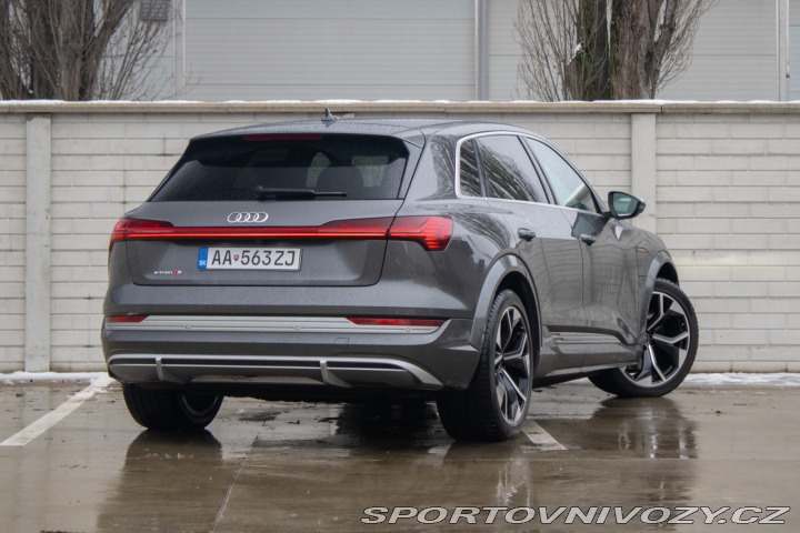 Audi Ostatní modely E-tron  S quattro AJ NA SPLÁTKY 2022