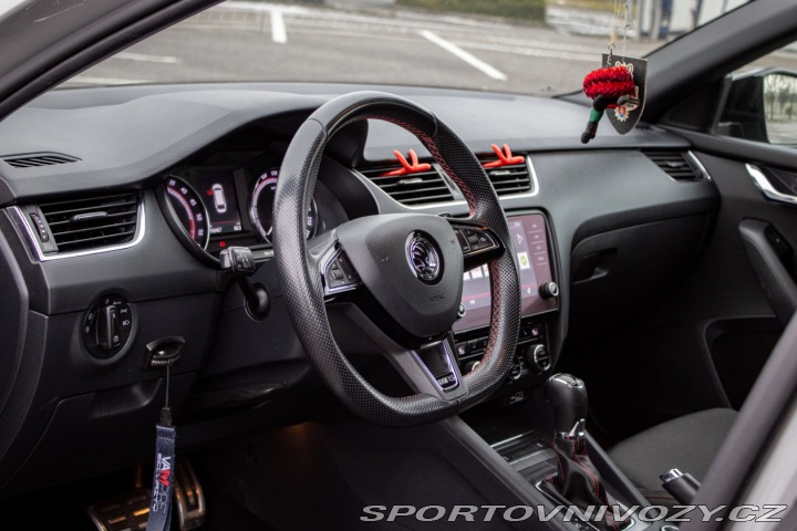 Škoda Octavia RS Combi  2.0 TDI RS DSG / A 2019