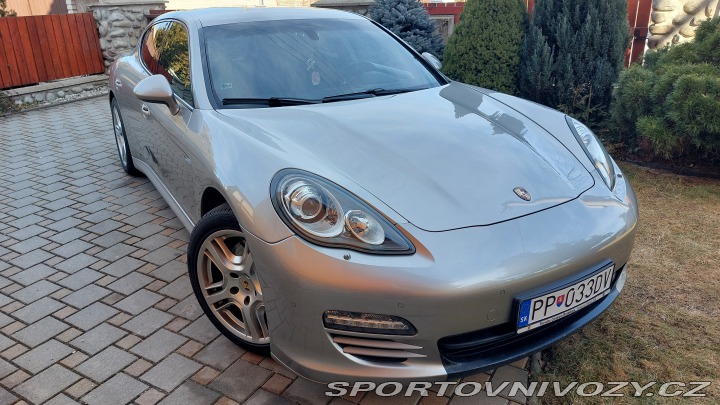 Porsche Panamera 4 2010
