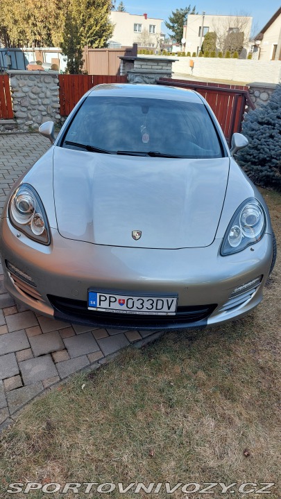 Porsche Panamera 4 2010