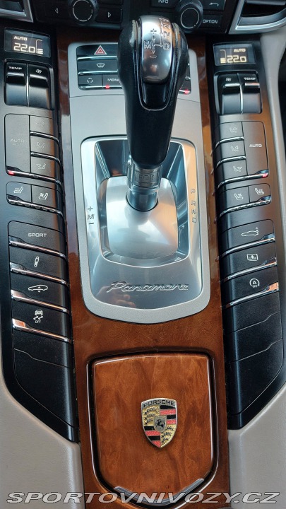 Porsche Panamera 4 2010