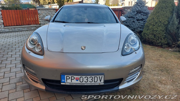 Porsche Panamera 4 2010