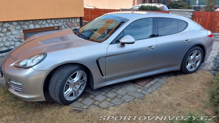 Porsche Panamera 4 2010