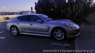 Porsche Panamera 4 2010
