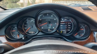 Porsche Panamera 4 2010