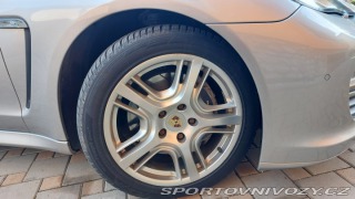 Porsche Panamera 4 2010