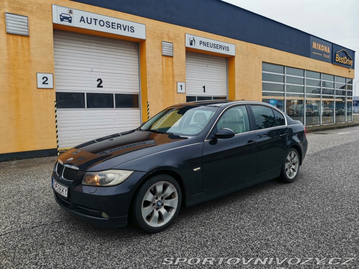 BMW 3 330i 2005