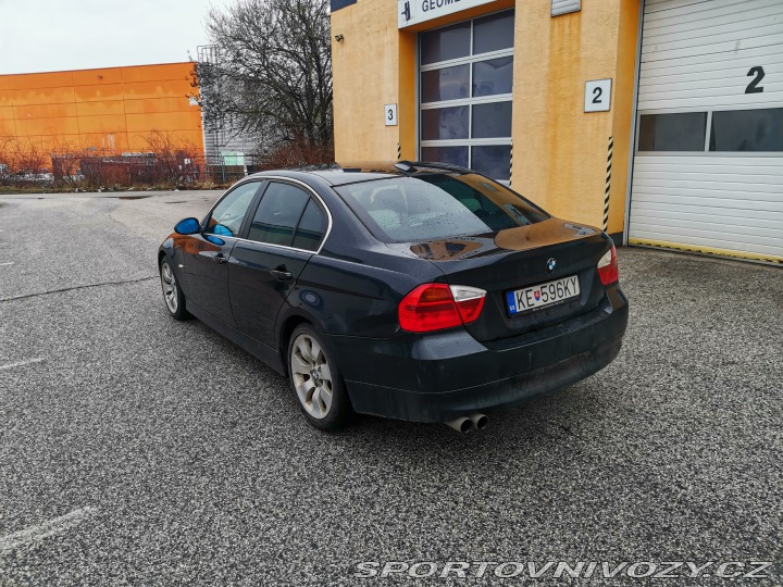 BMW 3 330i 2005