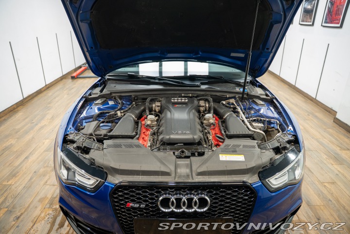 Audi RS5 4.2 FSI V8 QUATTRO 2013