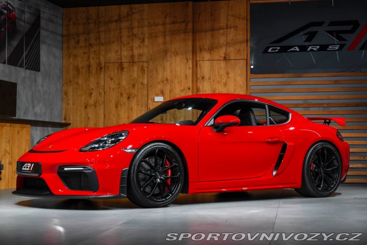 Porsche 718 GT4 2023
