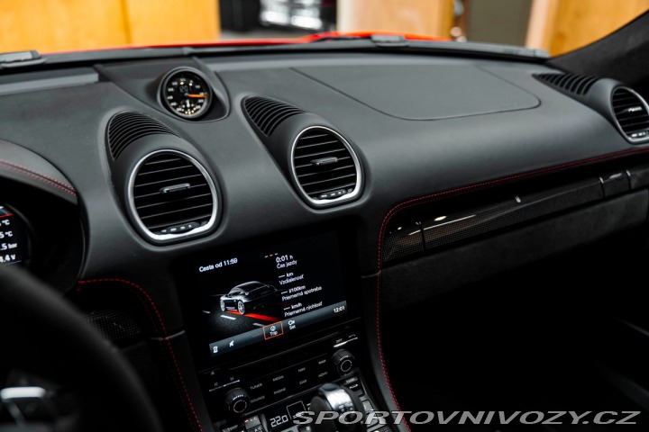 Porsche 718 GT4 2023